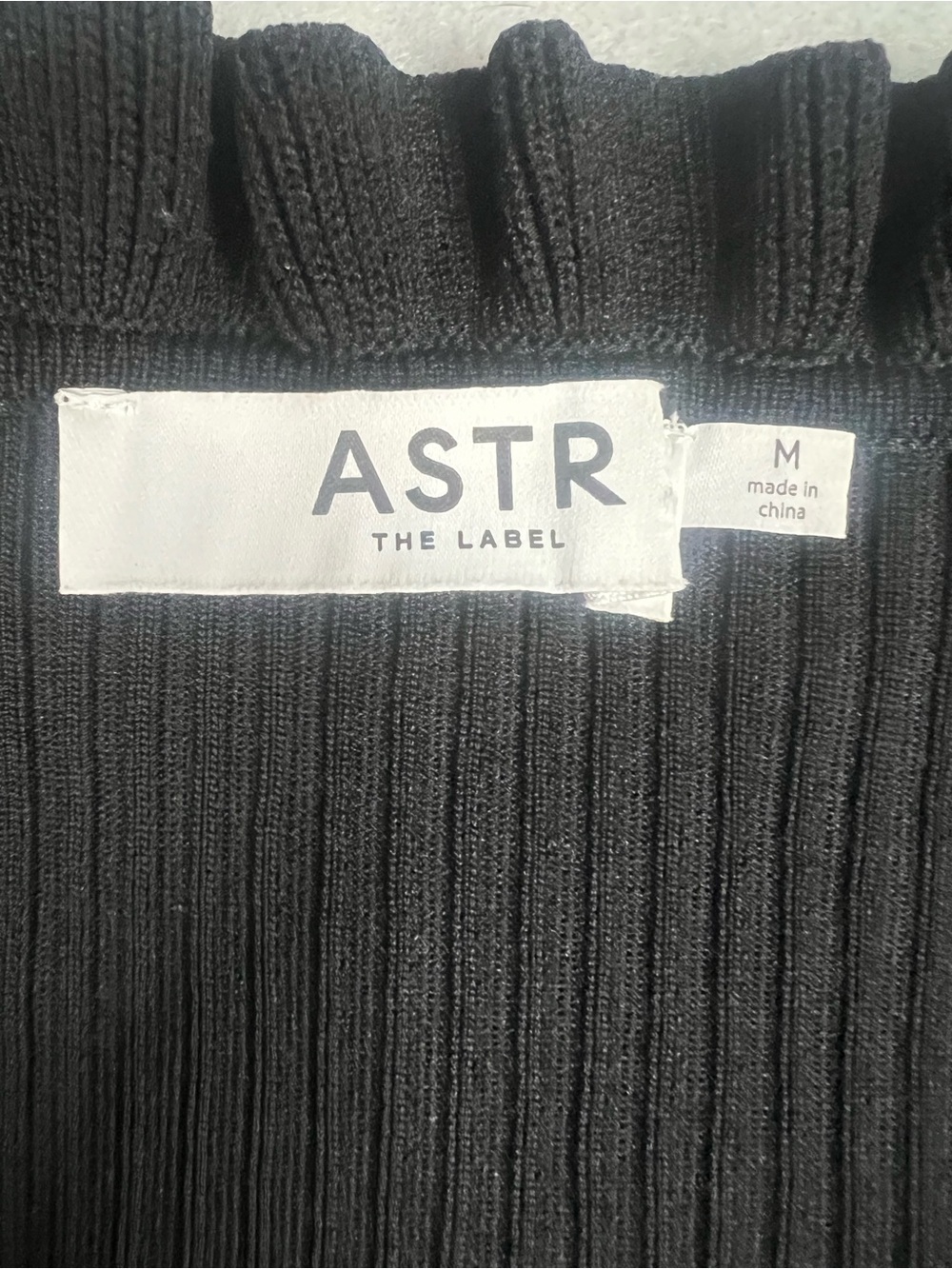 Astr The Label Black Ruffled Ribbed Button-Front Cardigan - Picture 2 of 7